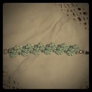 Lisner Vintage Leaf  Bracelet